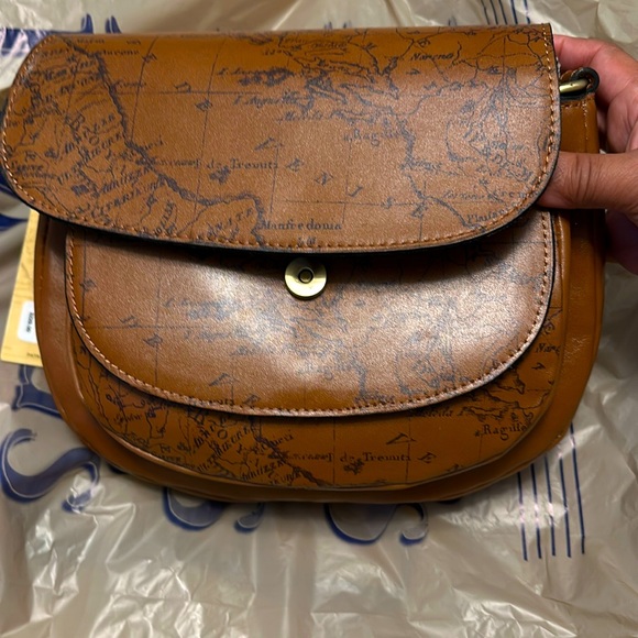 Patricia Nash Handbags - NWT Beautiful Patricia Nash signature map Rython Crossbody